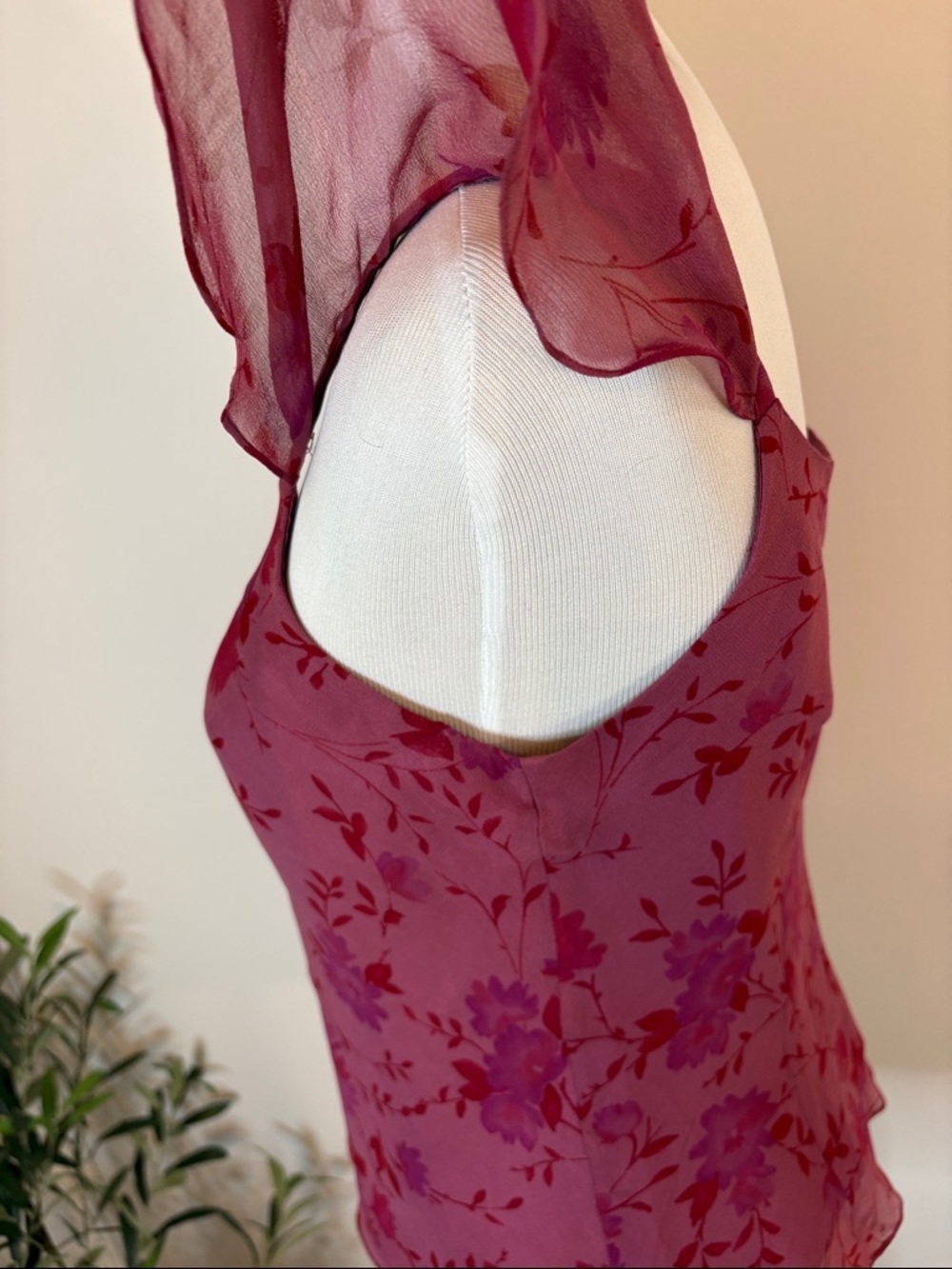 David Warren Vintage Silk Floral Scoop Neck Chiffon Blouse in Berry Plum | 8 - Picture 5 of 5